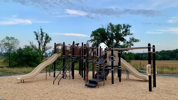 $659,990 | 1725 Oak Creek Pass, Chaska, MN 55318
