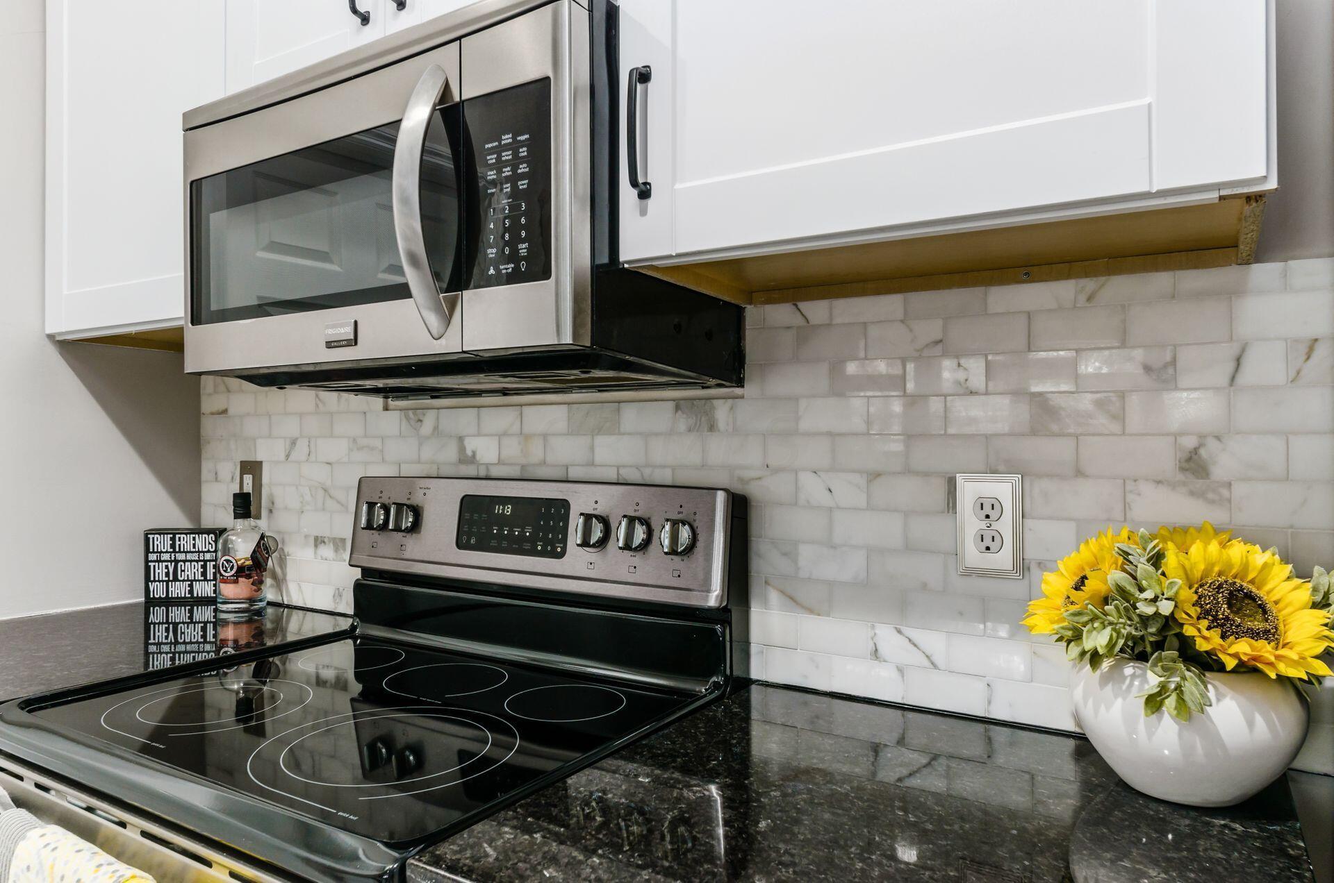 6016 Inishmore Lane Dublin, OH 43017 - Photo 14 of 53 Kitchen