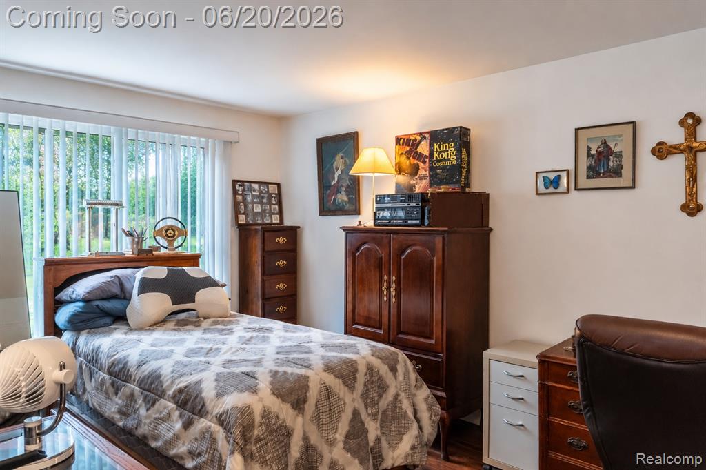 50119 Harding Street Canton, MI 48188 - Photo 18 of 24