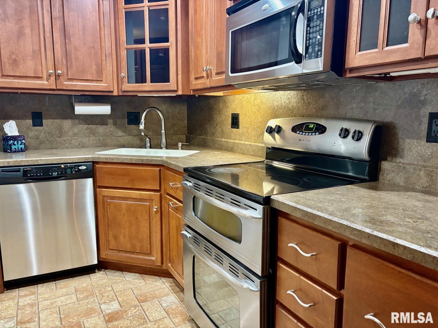 3205 Ashley Lane Springfield, IL 62711 - Photo 14 of 27