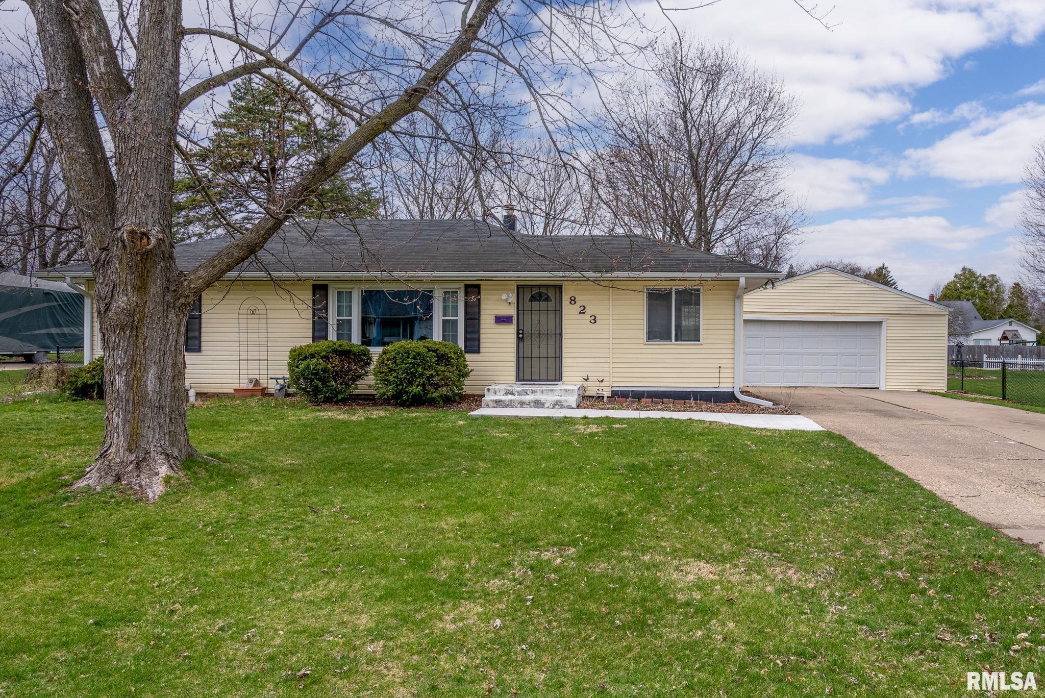 823 South Spring Street Geneseo, IL 61254 - Photo 1 of 11 Gallery Image 1