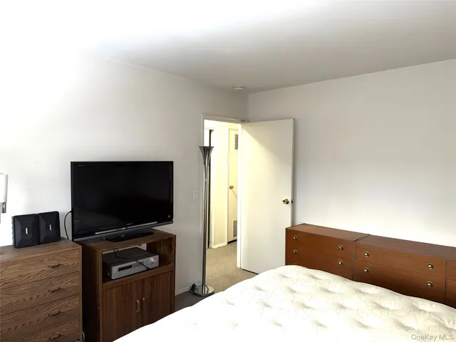 $1,875 | 3 Wyndover Woods Lane, Unit 10, White Plains, NY 10603