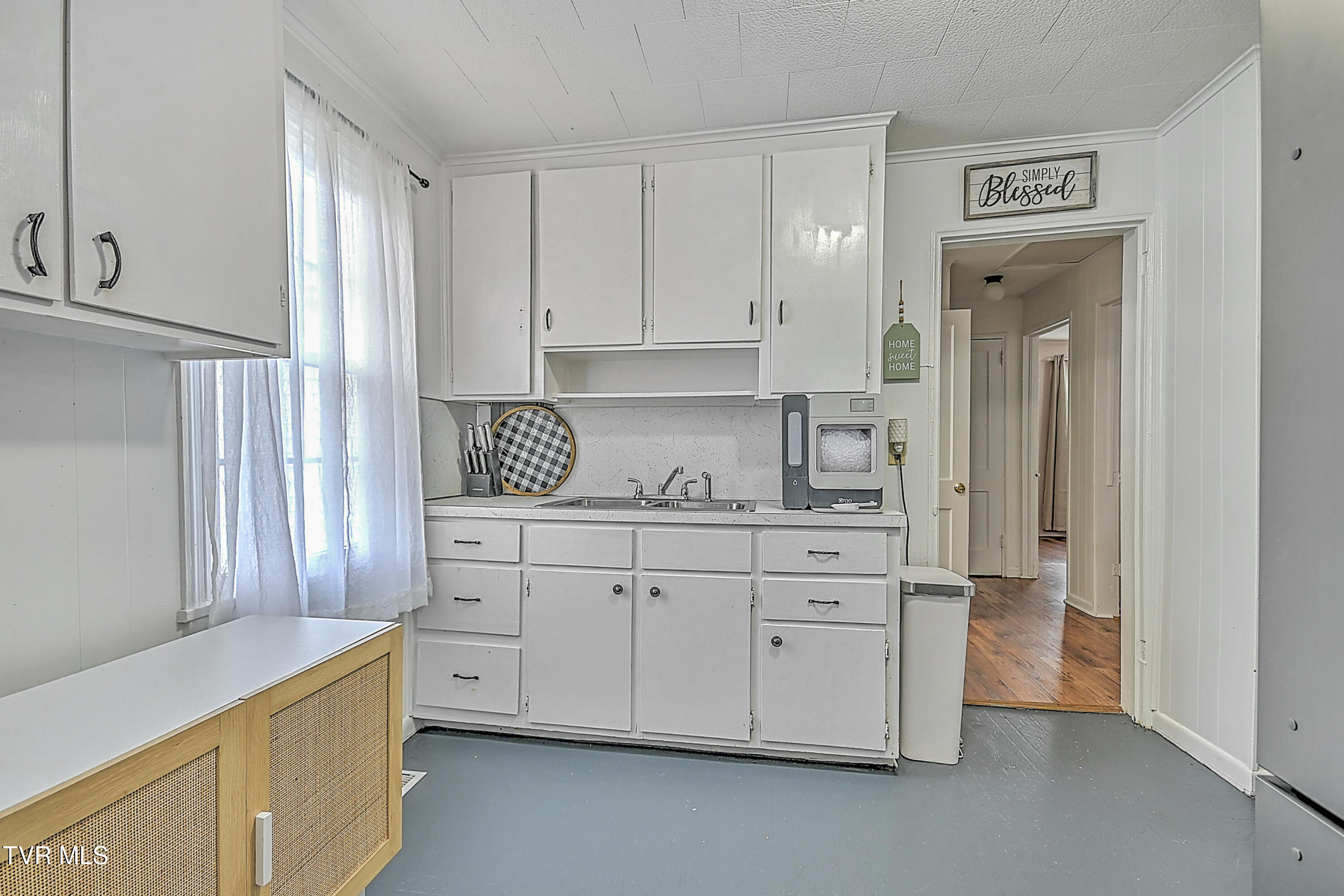 1544 Kings Road Kingsport, TN 37664 - Photo 16 of 36 1544 Kings Rd CM-18