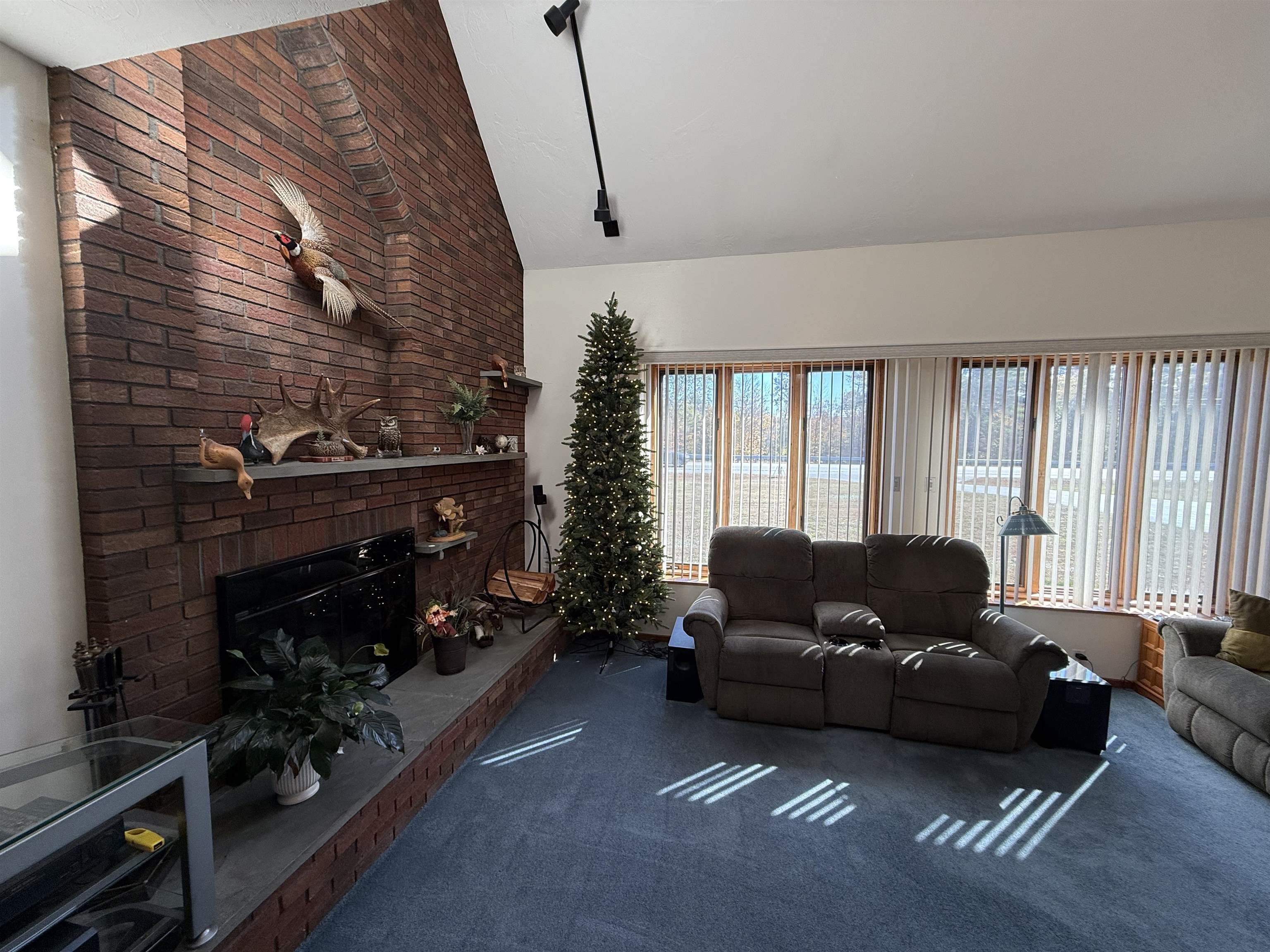 1005 Highway 106 Loudon, NH 03307 - Photo 6 of 58