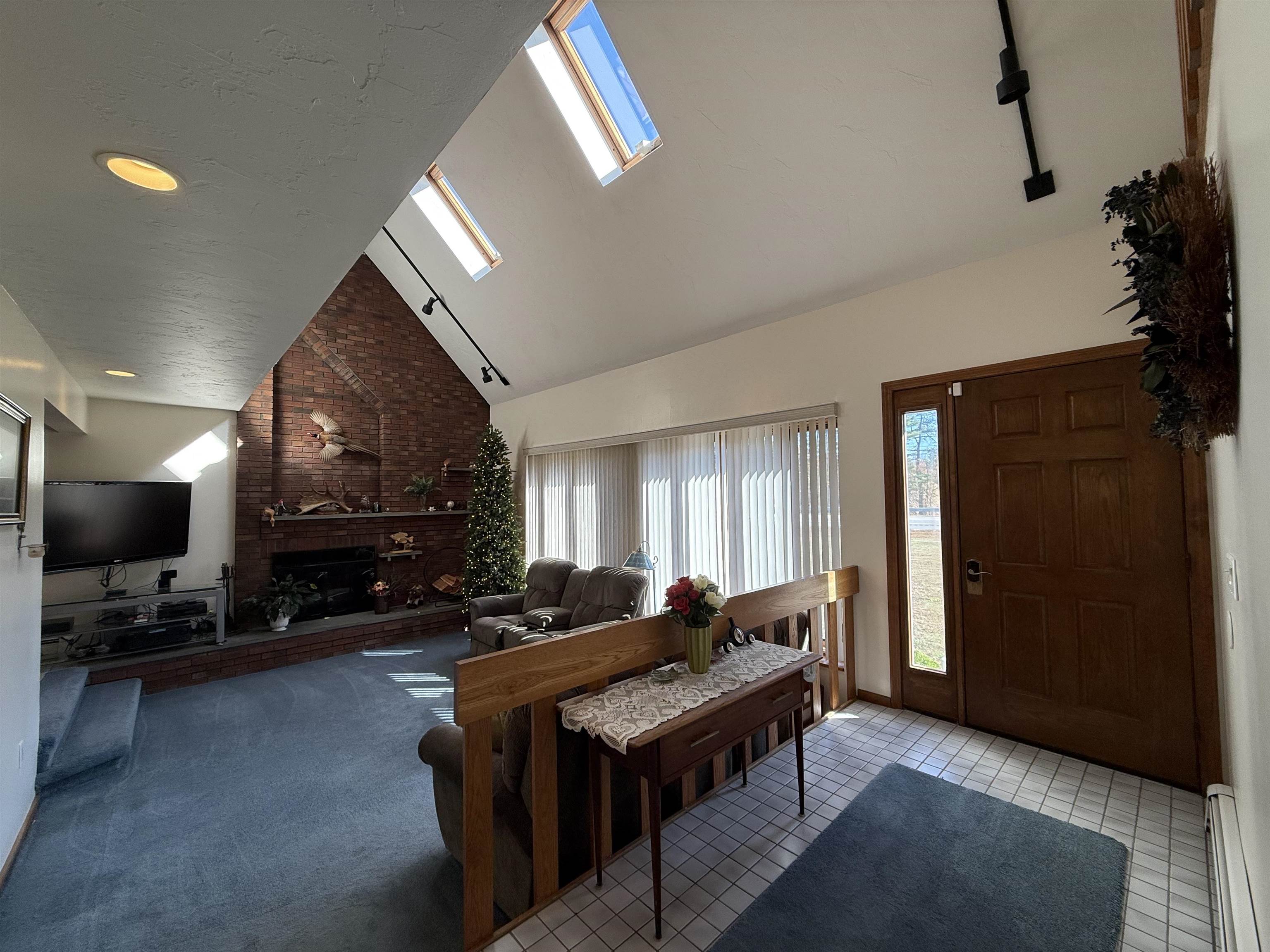 1005 Highway 106 Loudon, NH 03307 - Photo 7 of 58