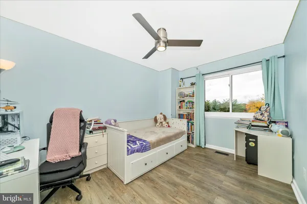 $385,000 | 5880 Critter Court, Unit 906, Elkridge, MD 21075