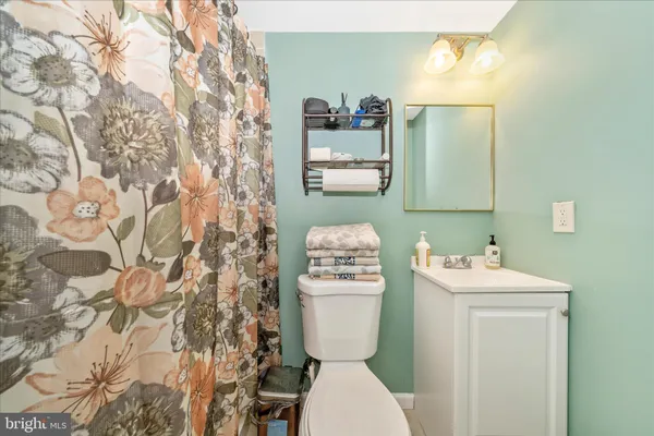 $385,000 | 5880 Critter Court, Unit 906, Elkridge, MD 21075