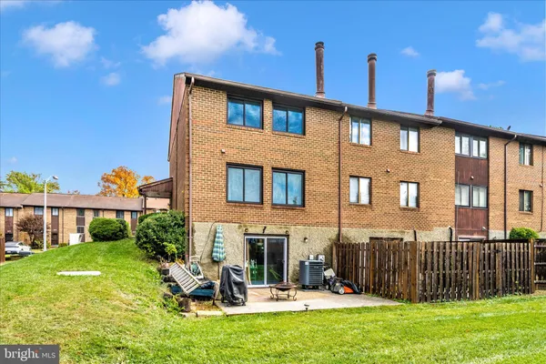 $385,000 | 5880 Critter Court, Unit 906, Elkridge, MD 21075