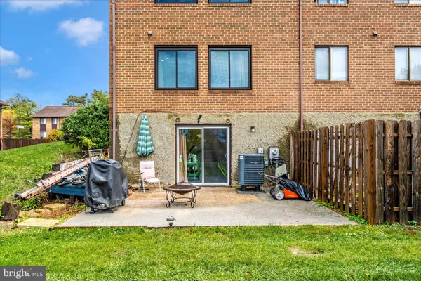 $385,000 | 5880 Critter Court, Unit 906, Elkridge, MD 21075