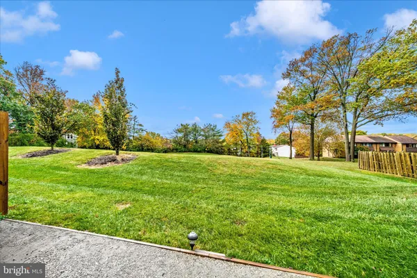 $385,000 | 5880 Critter Court, Unit 906, Elkridge, MD 21075