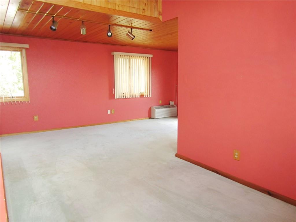 996 County Line Road Acme, PA 15610 - Photo 14 of 18