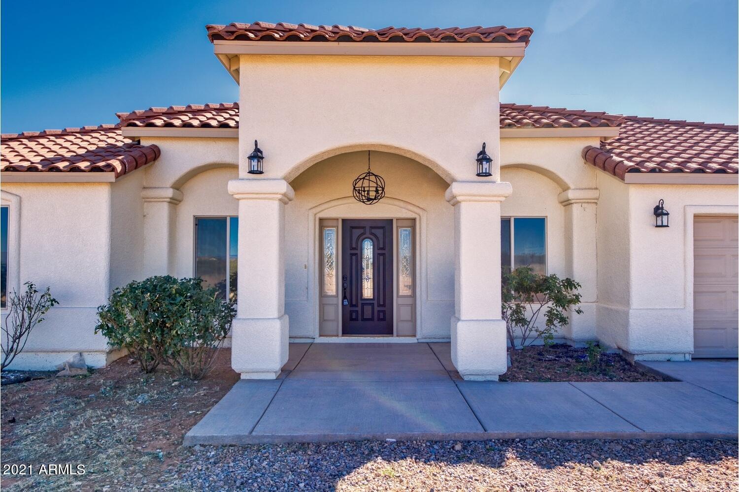 10058 East Rocking W Ranch Road Hereford, AZ 85615 - Photo 4 of 28 Front Closeup
