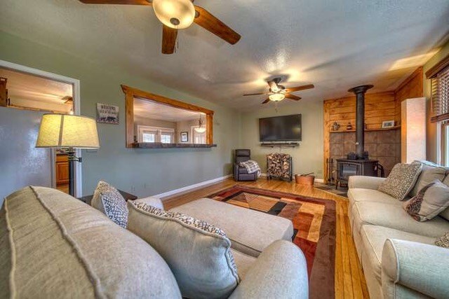 2912 Gribble Edwards Road Hayesville, NC 28904 - Photo 6 of 46 Comfortable inviting Living Room