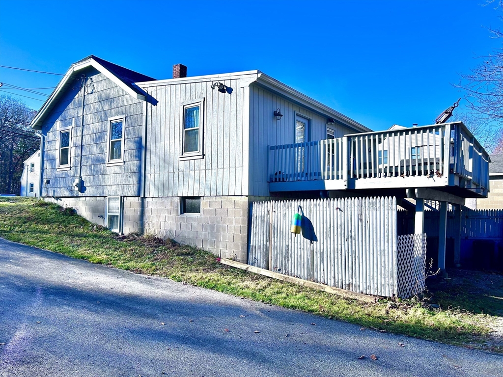 127 Beach Road Salisbury, MA 01952 - Photo 31 of 34