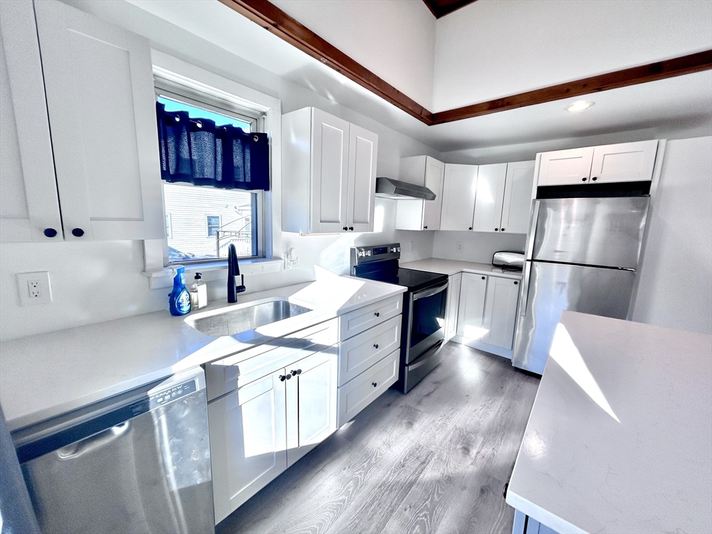 127 Beach Road Salisbury, MA 01952 - Photo 8 of 34