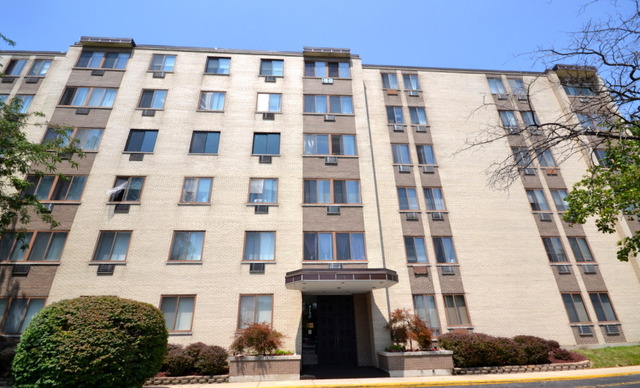 9720 South Pulaski Road, Unit 302 Oak Lawn, IL 60453 - Photo 1 of 20