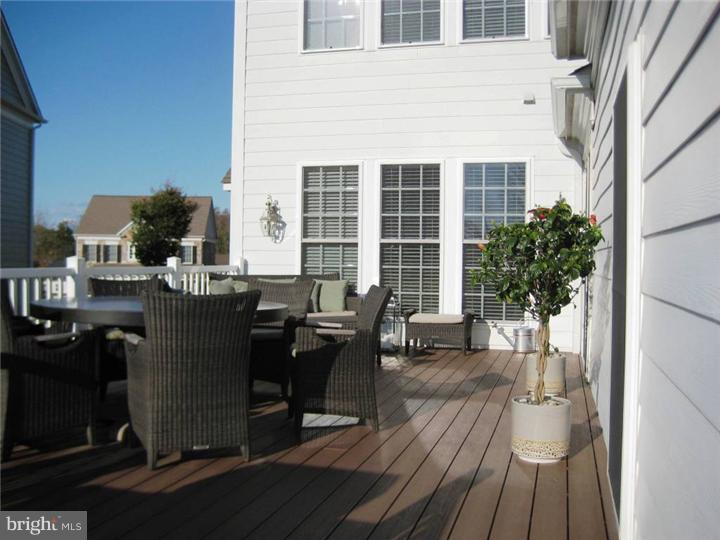 1654 Silver Birch Road Huntingdon Valley, PA 19006 - Photo 22 of 24 Deck