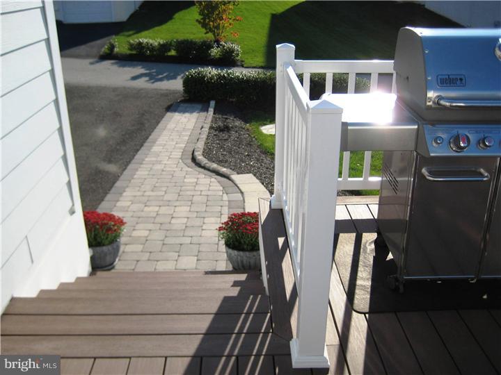 1654 Silver Birch Road Huntingdon Valley, PA 19006 - Photo 23 of 24 Deck