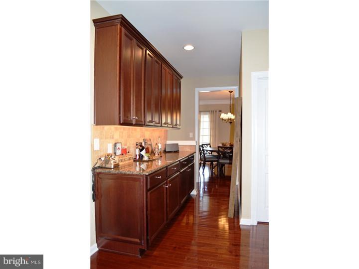 1654 Silver Birch Road Huntingdon Valley, PA 19006 - Photo 10 of 24 Kitchen
