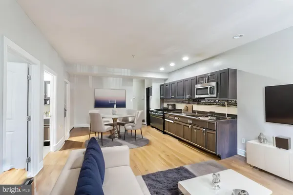 $3,100 | 331 North 40th Street, Unit 1A, Philadelphia, PA 19104