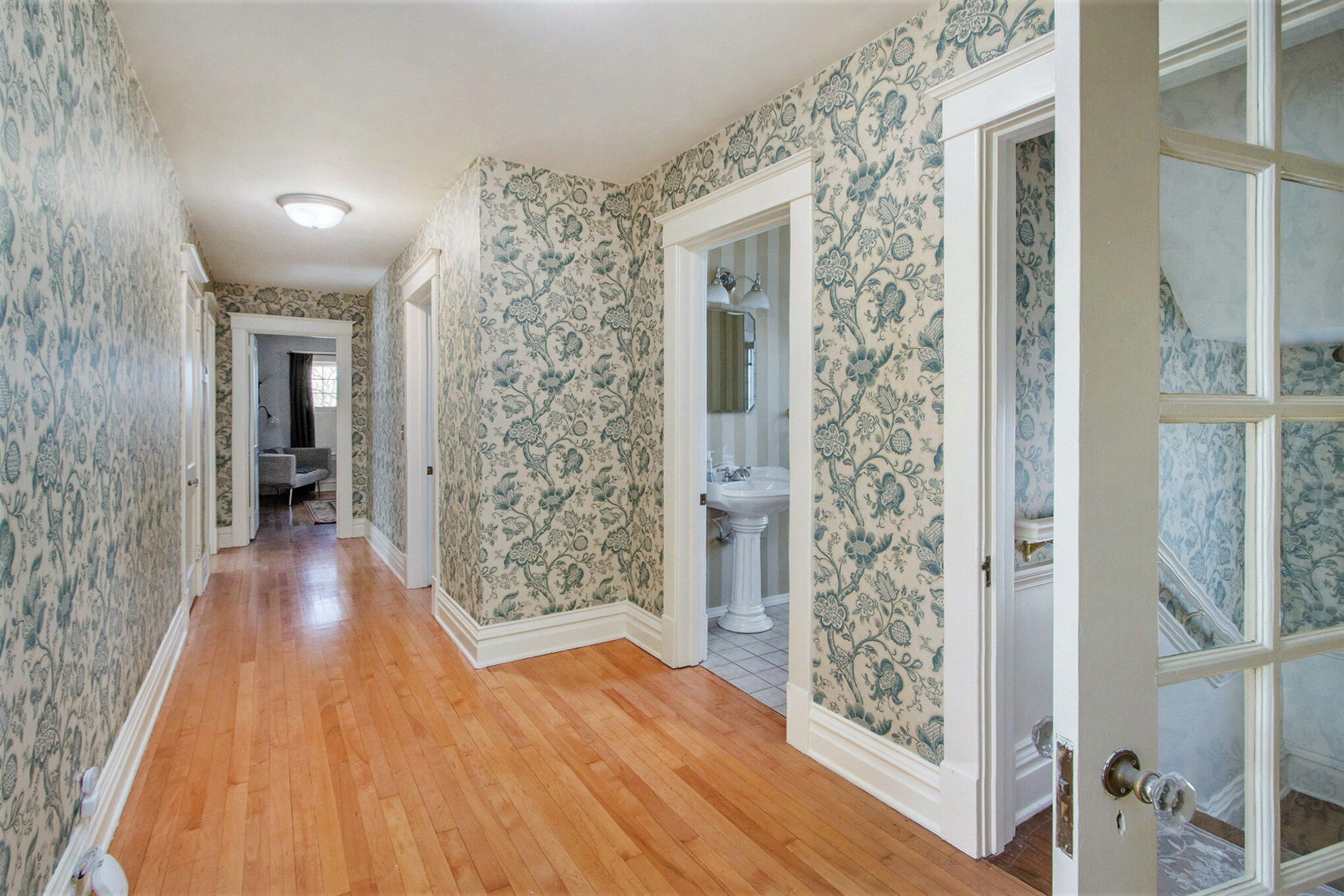 2224 Ridge Road Kalamazoo, MI 49008 - Photo 13 of 35 004_2224ridgerd_16