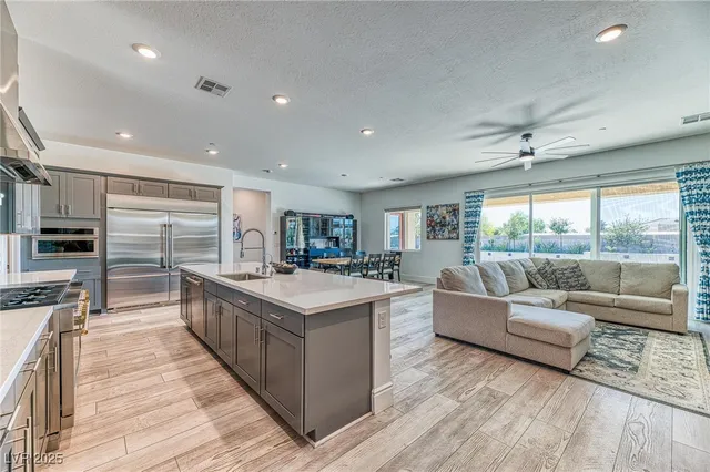 $1,099,900 | 5361 Brevin Court, Las Vegas, NV 89131
