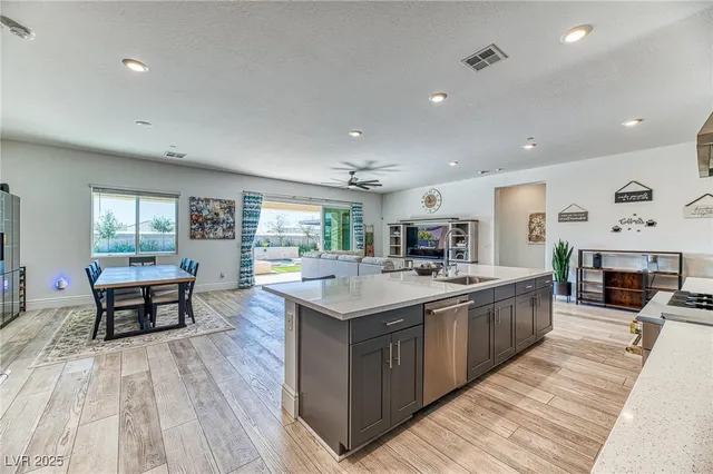 $1,099,900 | 5361 Brevin Court, Las Vegas, NV 89131