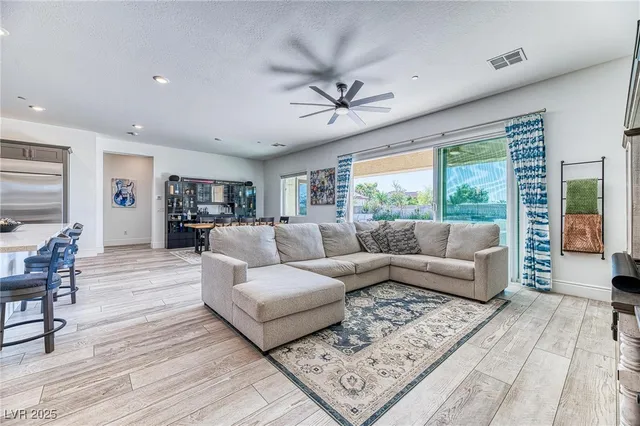 $1,099,900 | 5361 Brevin Court, Las Vegas, NV 89131