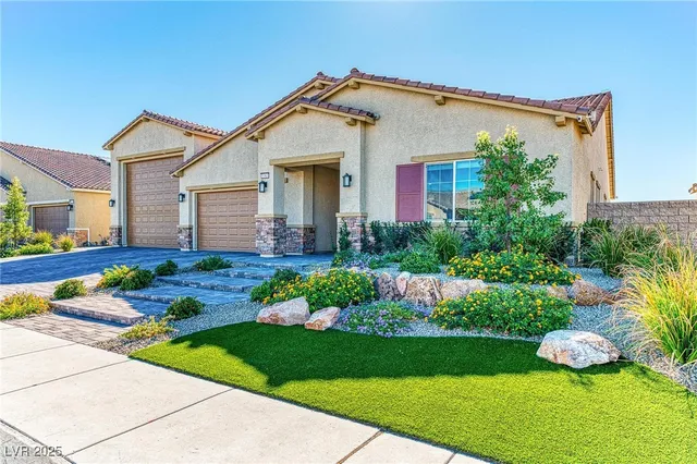 $1,099,900 | 5361 Brevin Court, Las Vegas, NV 89131