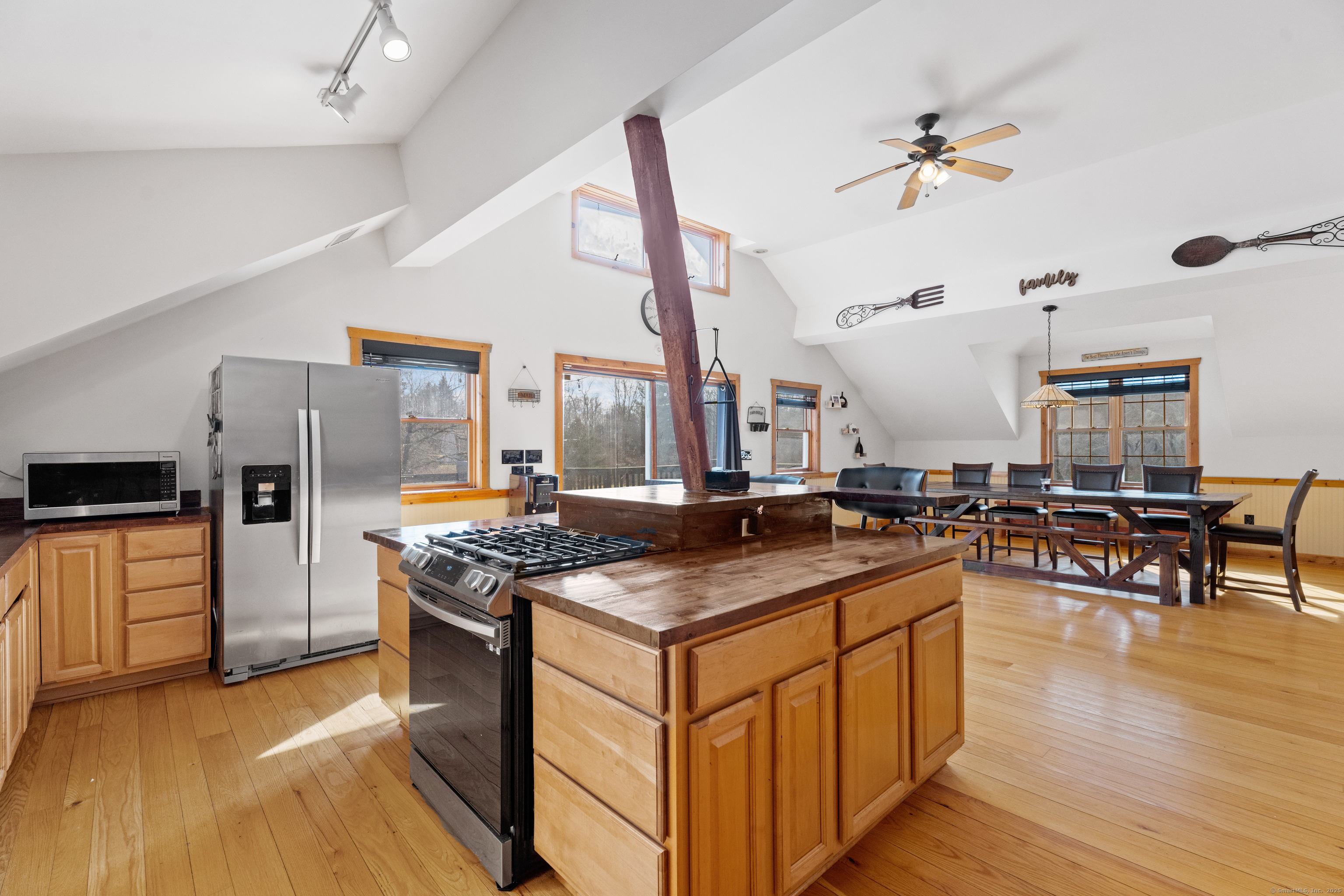 26 Old Wallingford Road Durham, CT 06422 - Photo 9 of 38