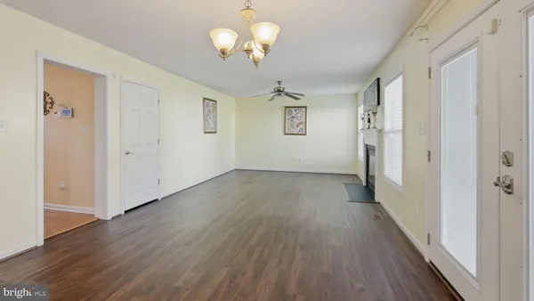 $525,000 | 14 Grassland Street, Stafford, VA 22554