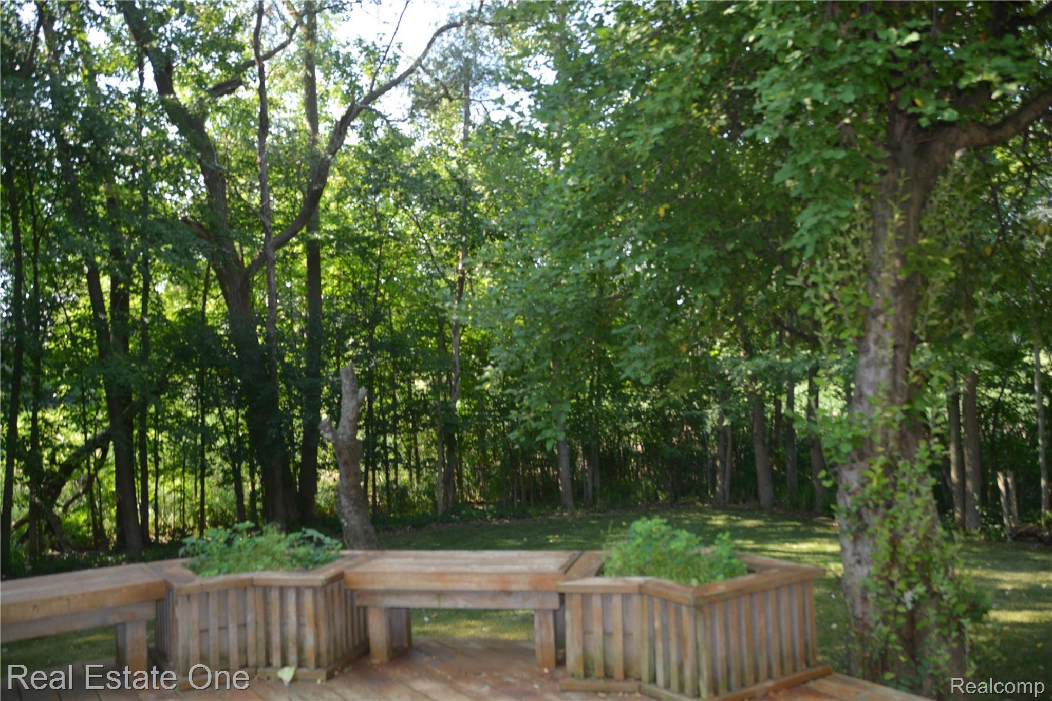 3563 Summit Ridge Drive Rochester, MI 48306 - Photo 3 of 22 DSC_3427.JPG