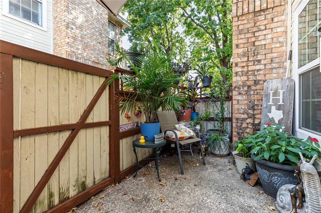 3813 Kimberly Drive, Unit B1 Waco, TX 76708 - Photo 4 of 30 a view of outdoor space yard and patio