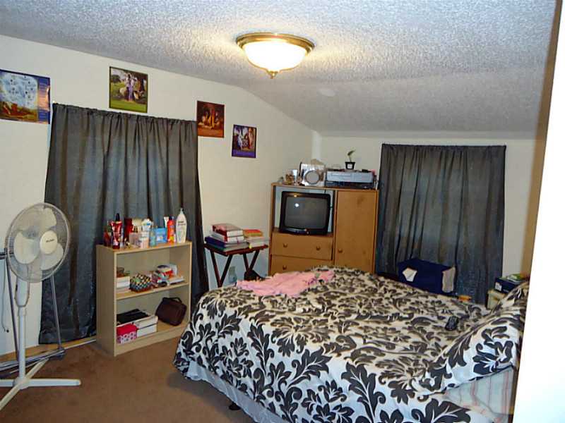 128 Knotty Oak Road Coventry, RI 02816 - Photo 11 of 14 Bedroom.