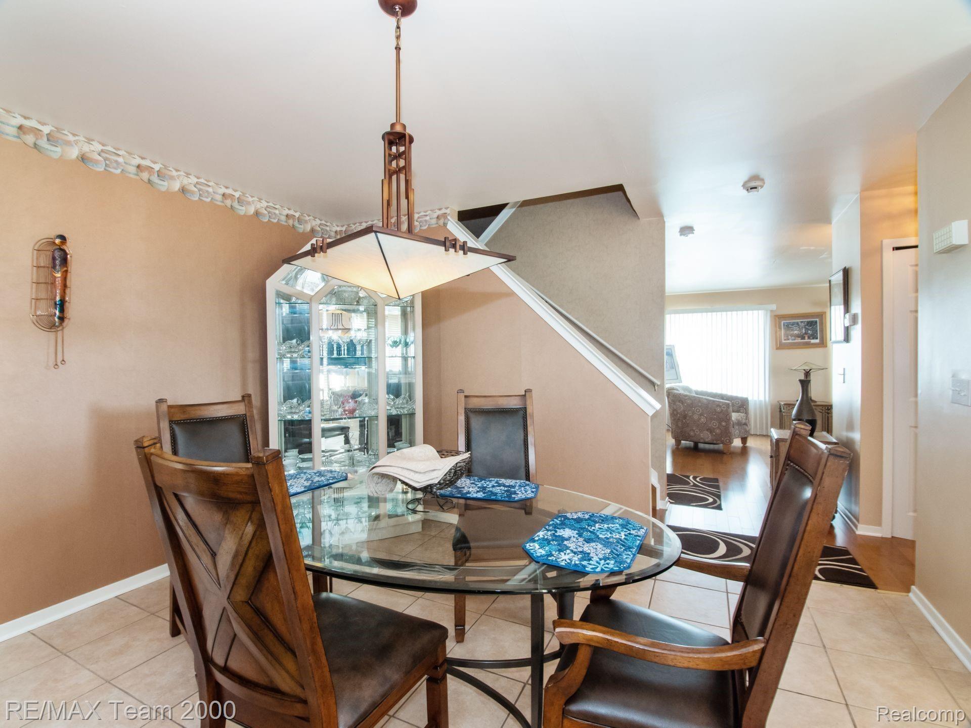 293 Oak Ridge Drive Pontiac, MI 48341 - Photo 7 of 31 7.jpg