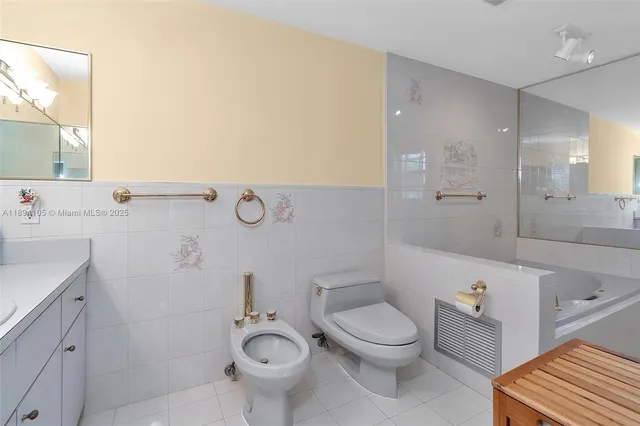 $5,190,000 | 5309 Alton Road, Miami Beach, FL 33140