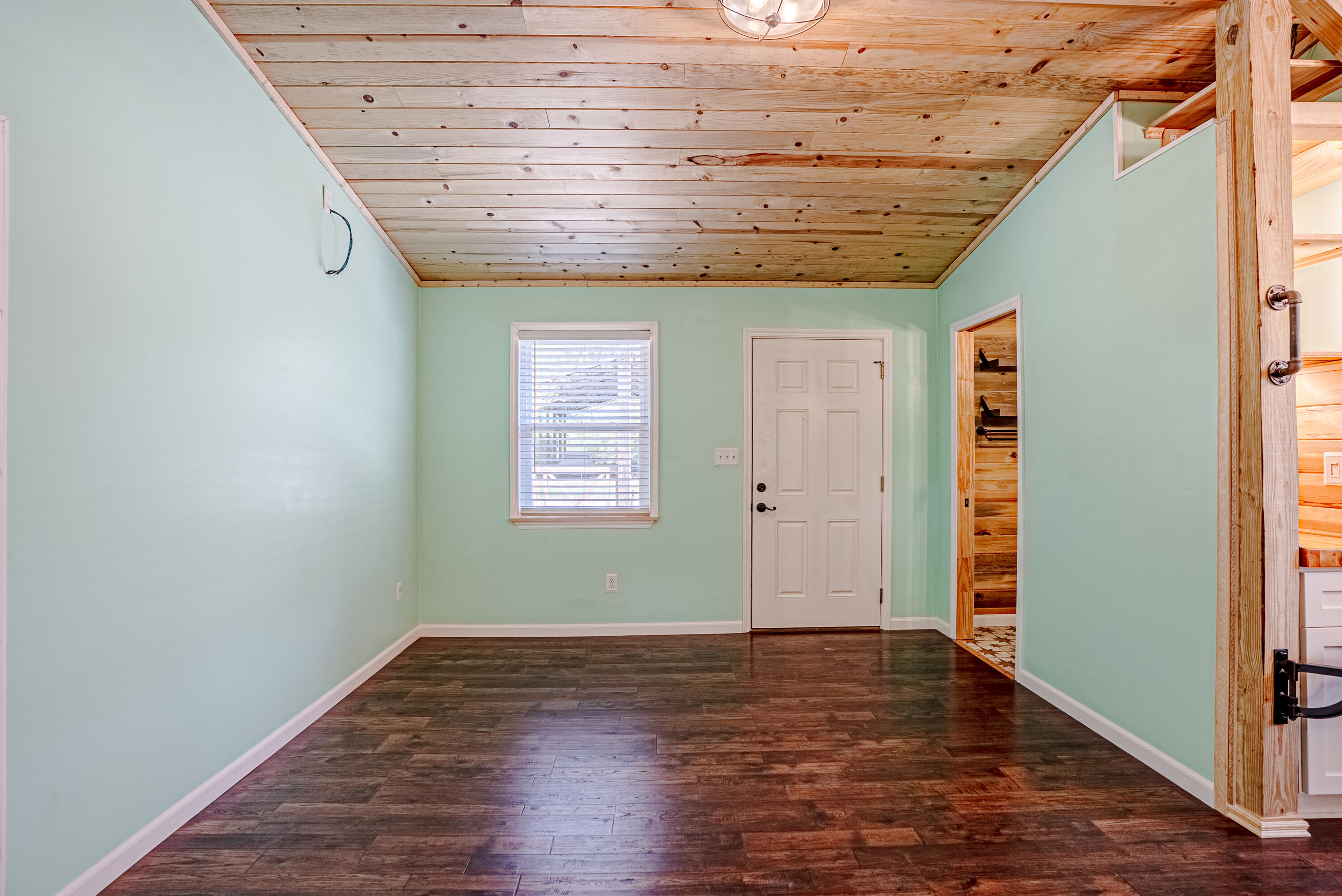 a view of a storage & utility room
