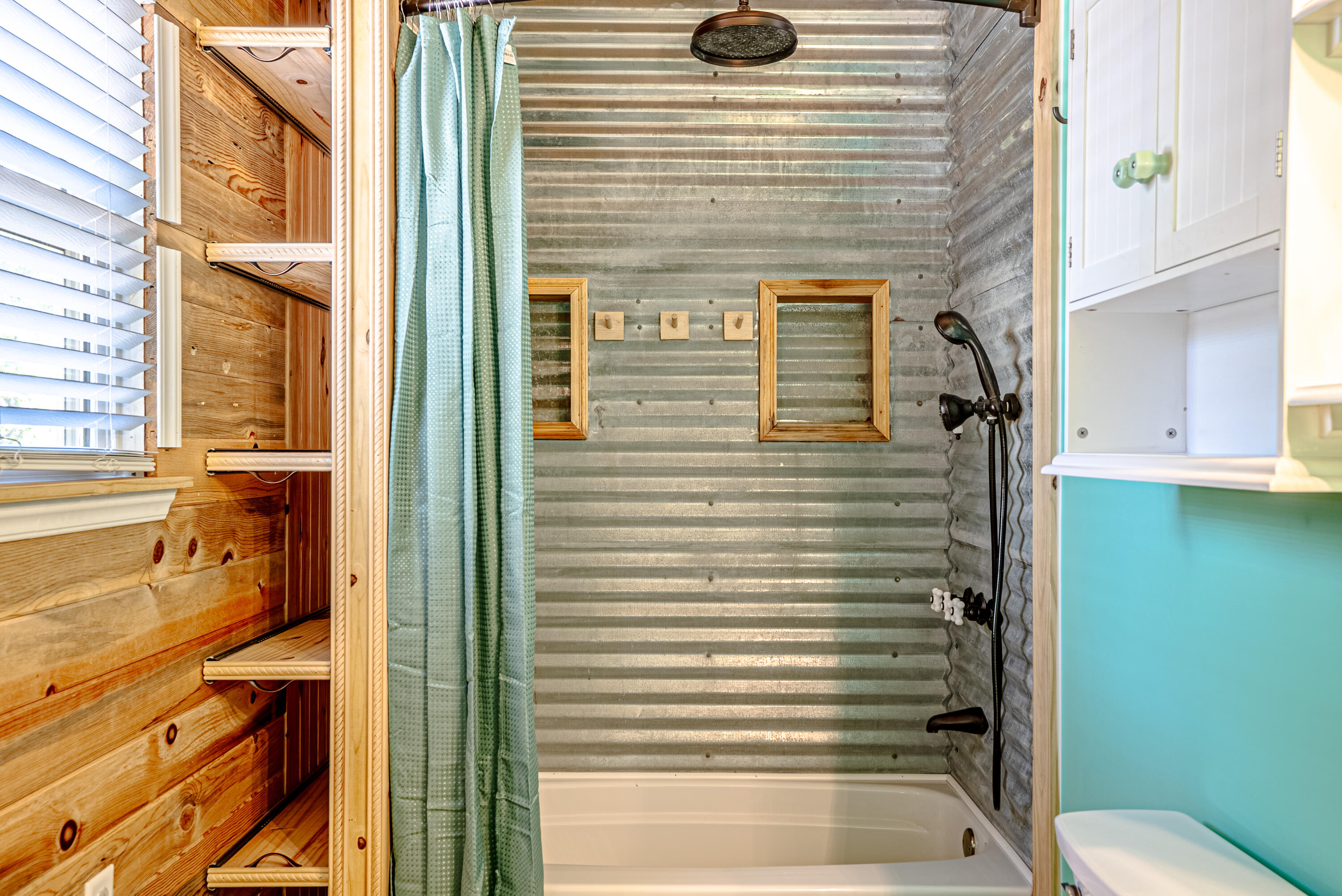 85 Our Street Vernon, FL 32462 - Photo 21 of 66 a view of a bathroom with a shower