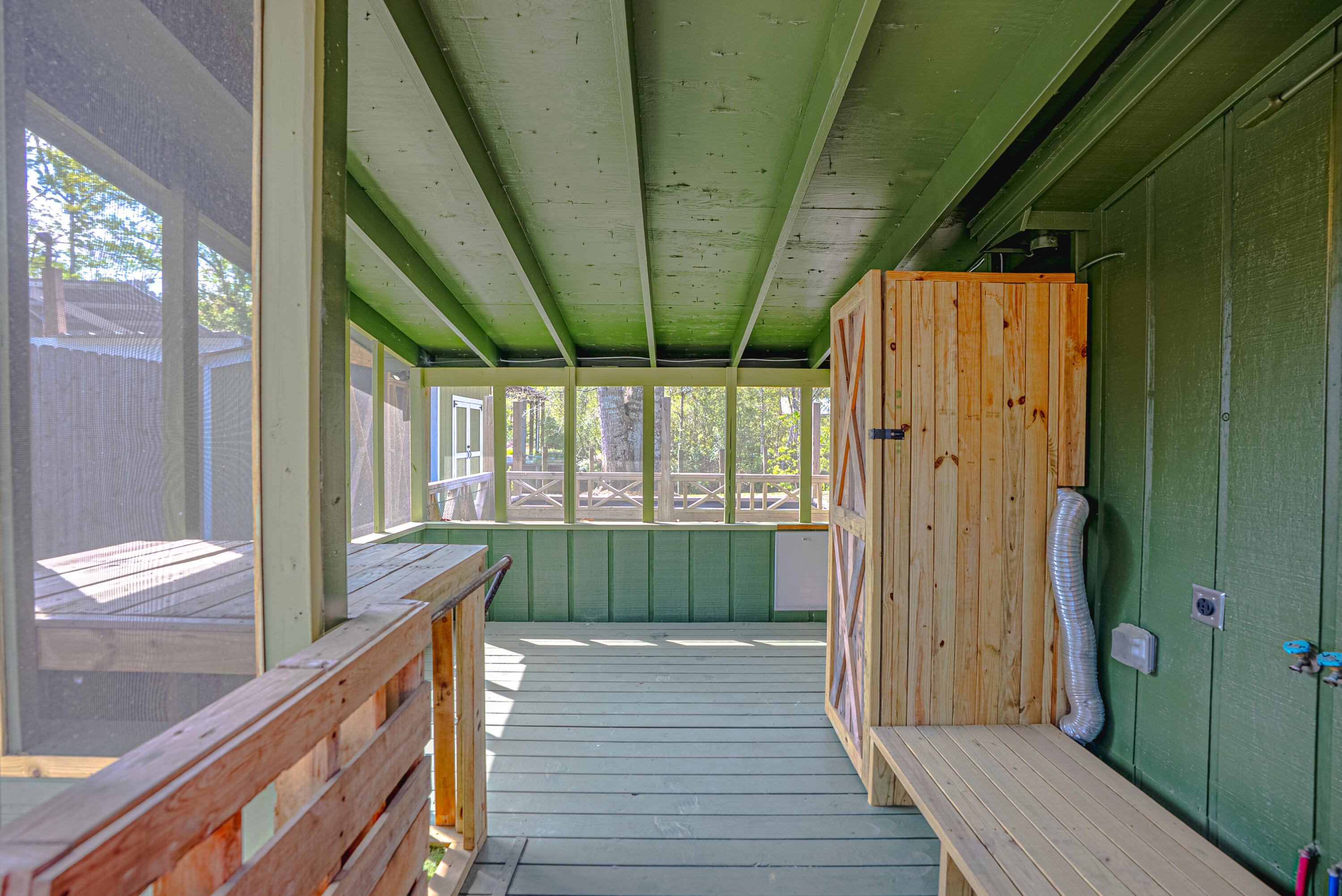 85 Our Street Vernon, FL 32462 - Photo 43 of 66 a view of a porch
