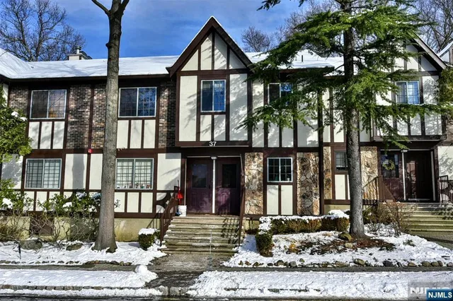 $495,000 | 3707 Mark Twain Way, Mahwah, NJ 07430