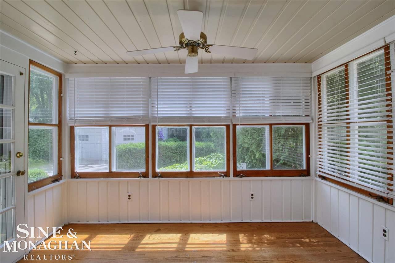 283 Merriweather Road Grosse Pointe Farms, MI 48236 - Photo 10 of 32