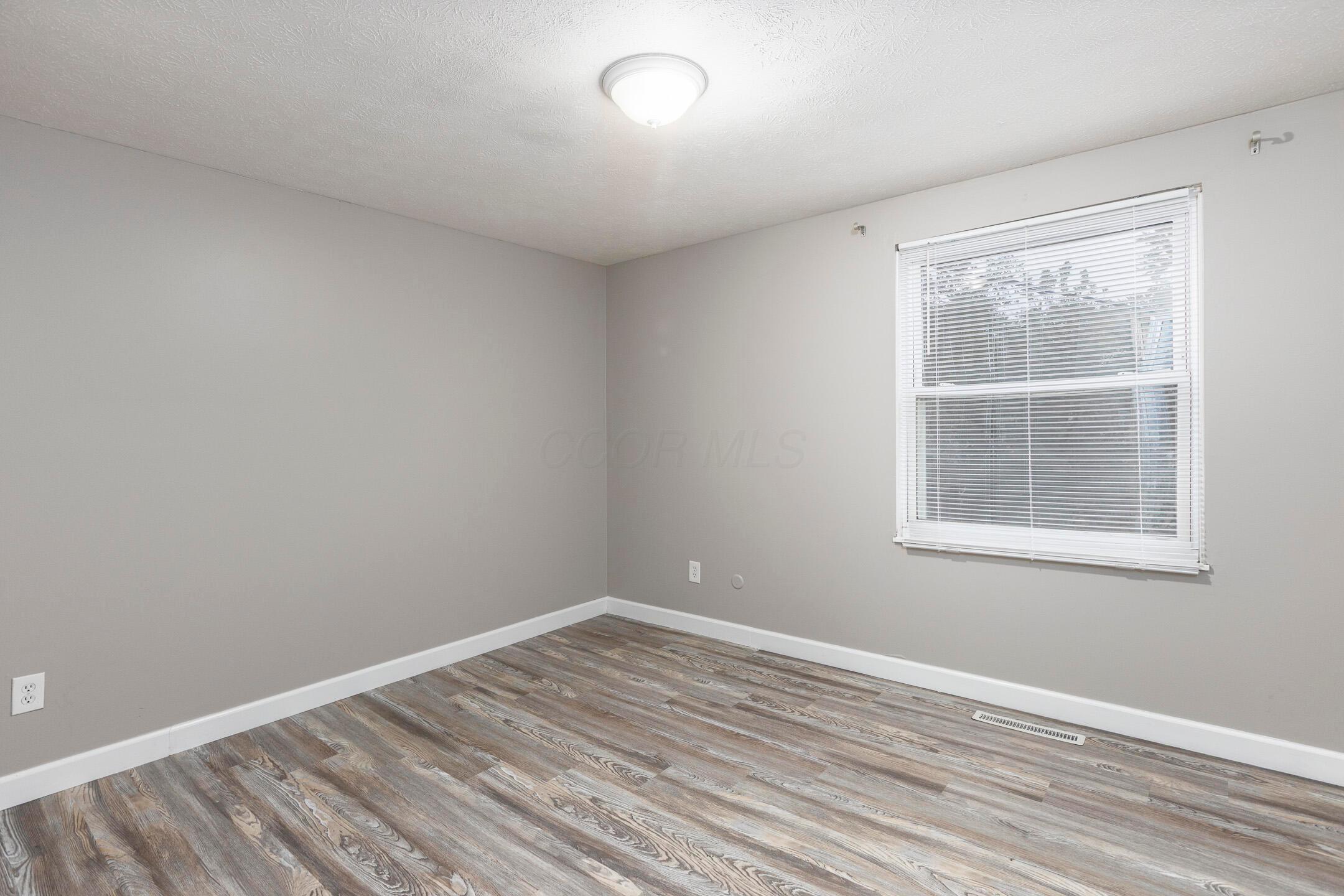 5910 Cairo Road Westerville, OH 43081 - Photo 12 of 44 5910 Cairo Road, Westerville-012