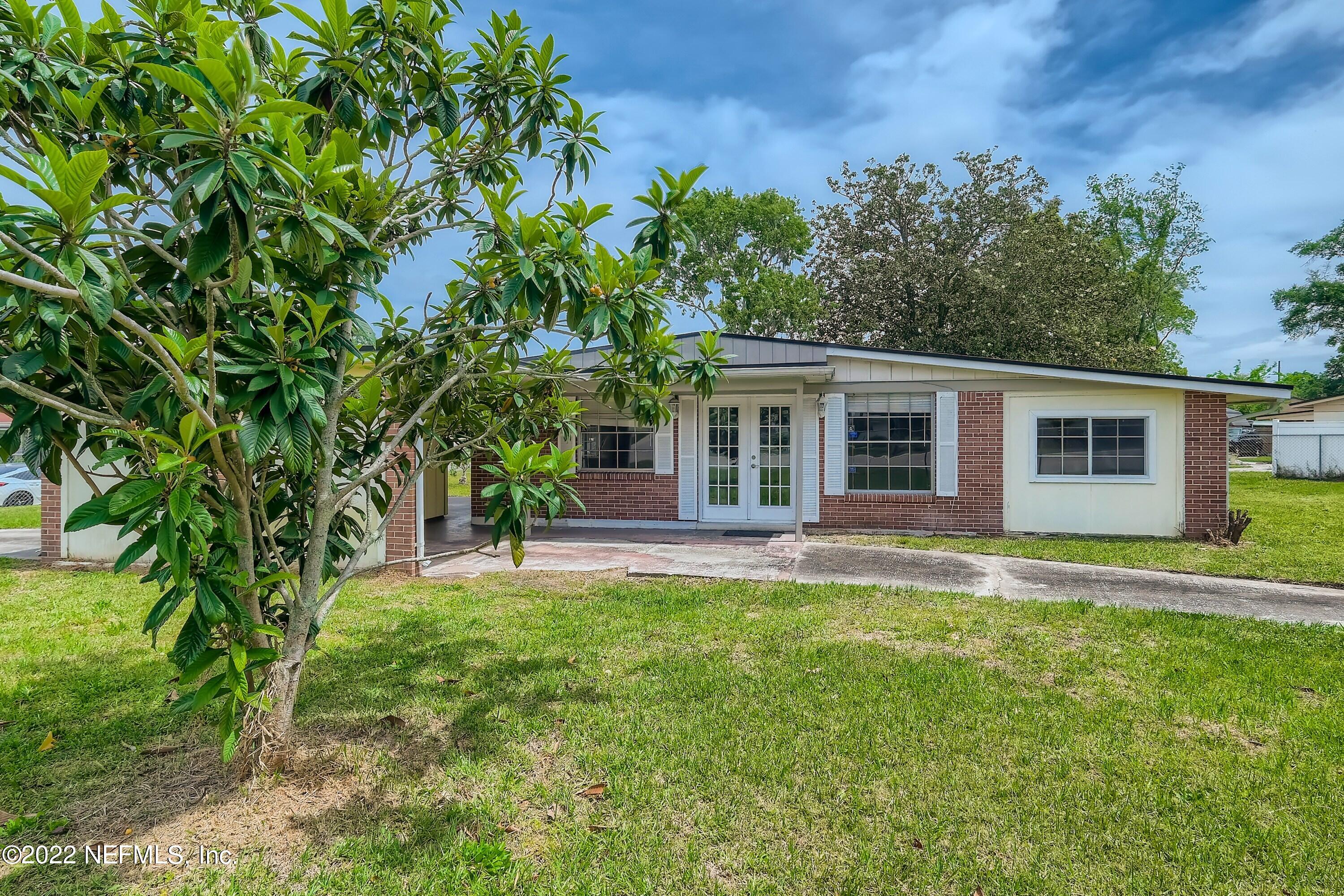 915 Memorial Park Road Jacksonville, FL 32221 - Photo 1 of 25 01 Exterior Front