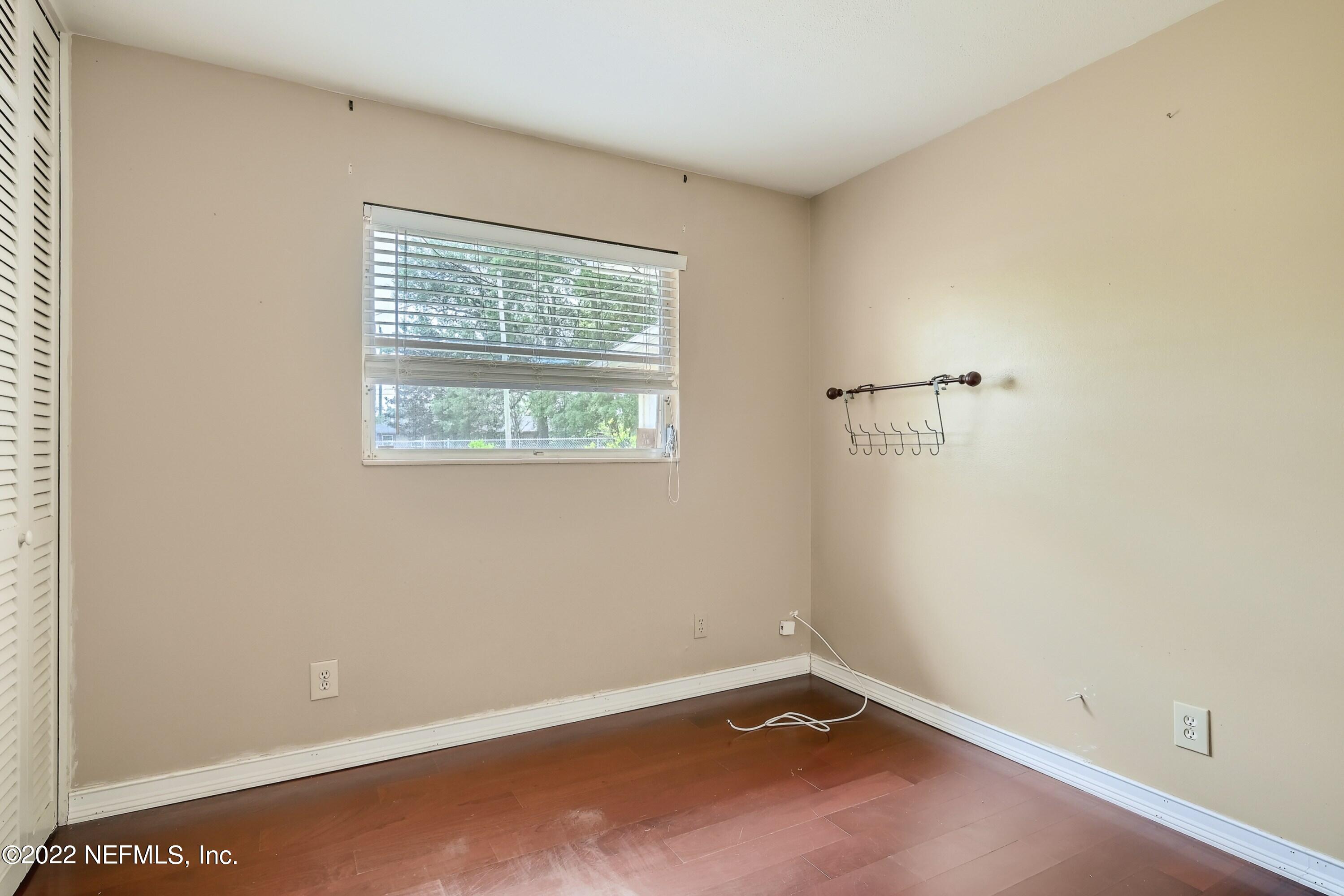 915 Memorial Park Road Jacksonville, FL 32221 - Photo 15 of 25 16 Bedroom