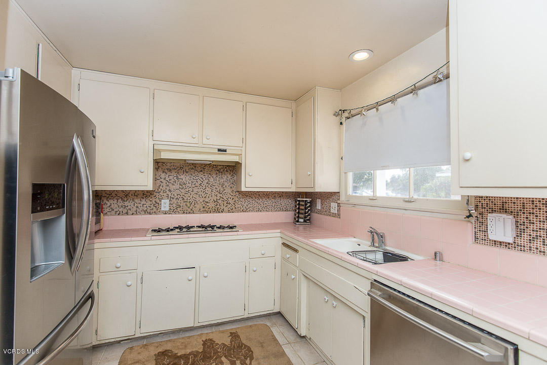 4221 Helene Street Simi Valley, CA 93063 - Photo 10 of 58 4221 Helene-9