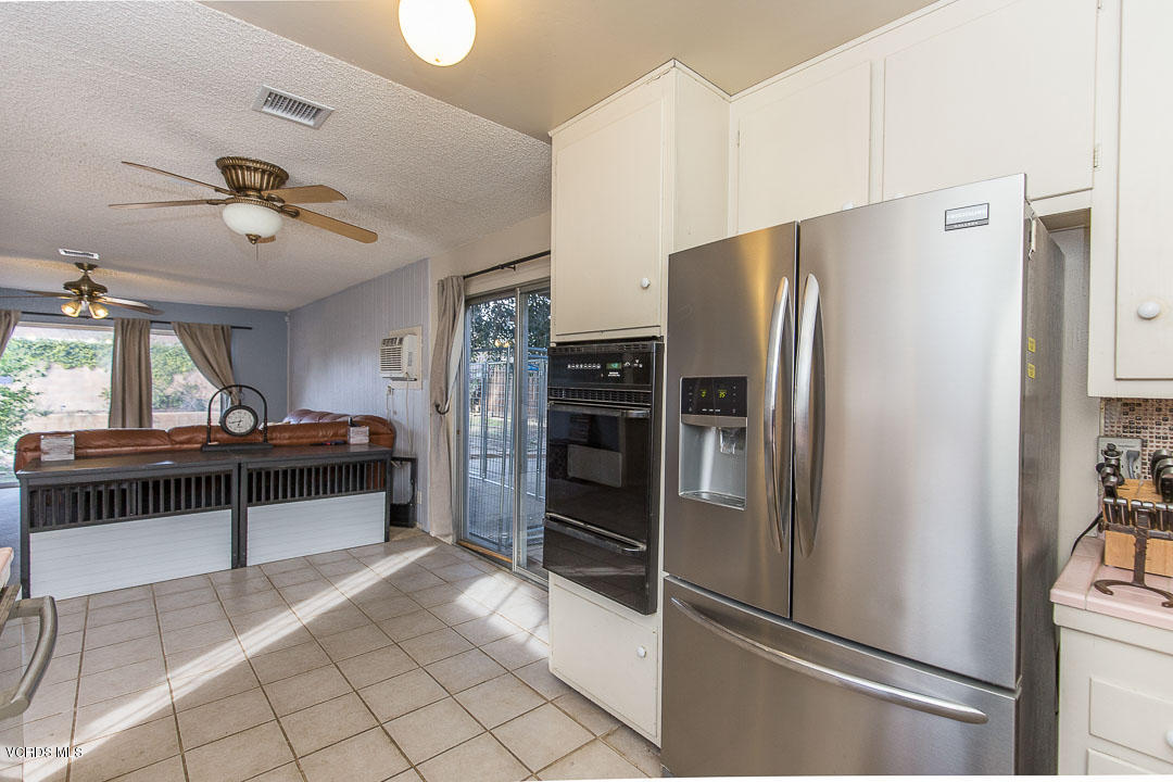 4221 Helene Street Simi Valley, CA 93063 - Photo 11 of 58 4221 Helene-11