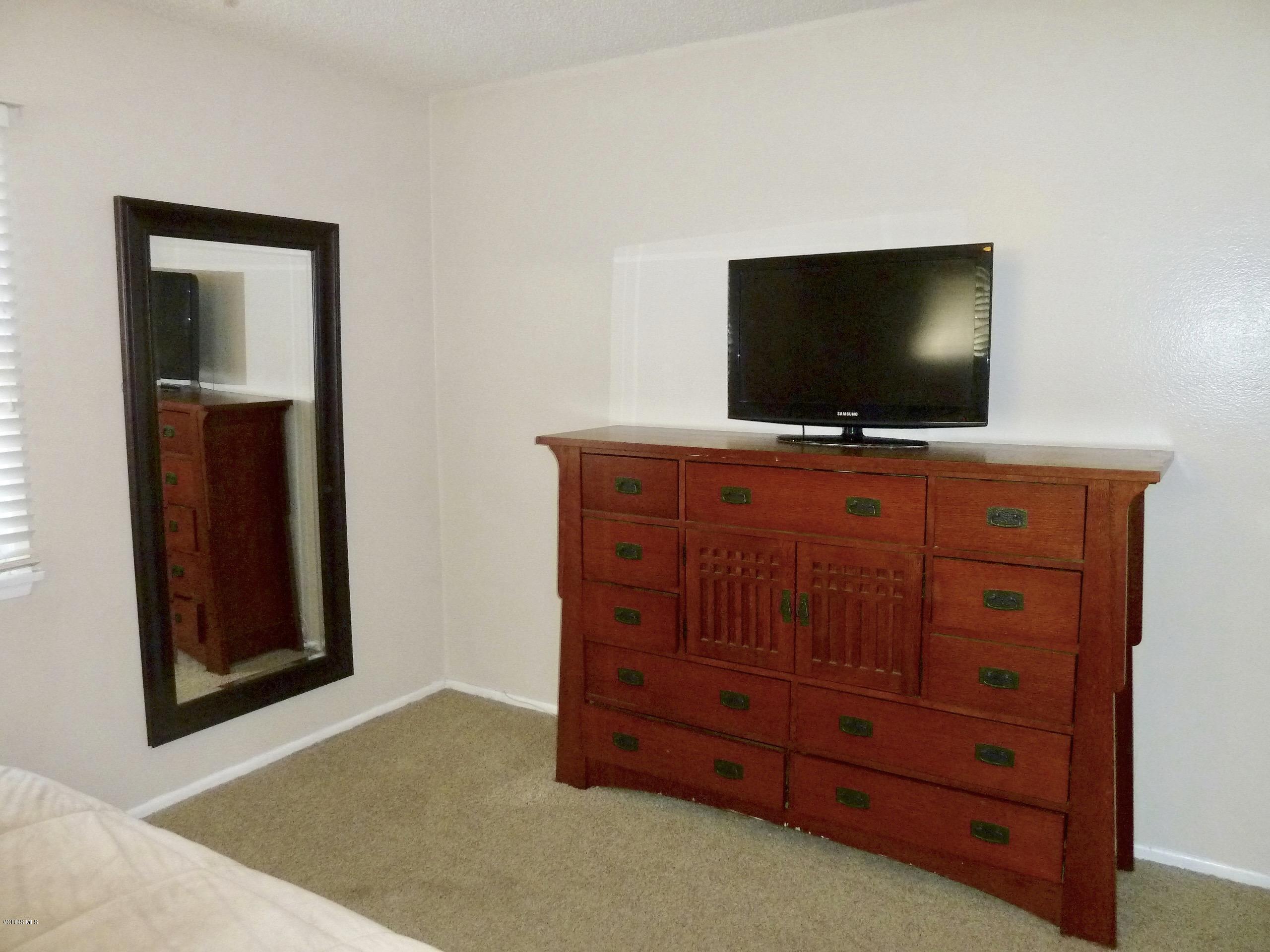 4221 Helene Street Simi Valley, CA 93063 - Photo 14 of 58 Master Bedroom