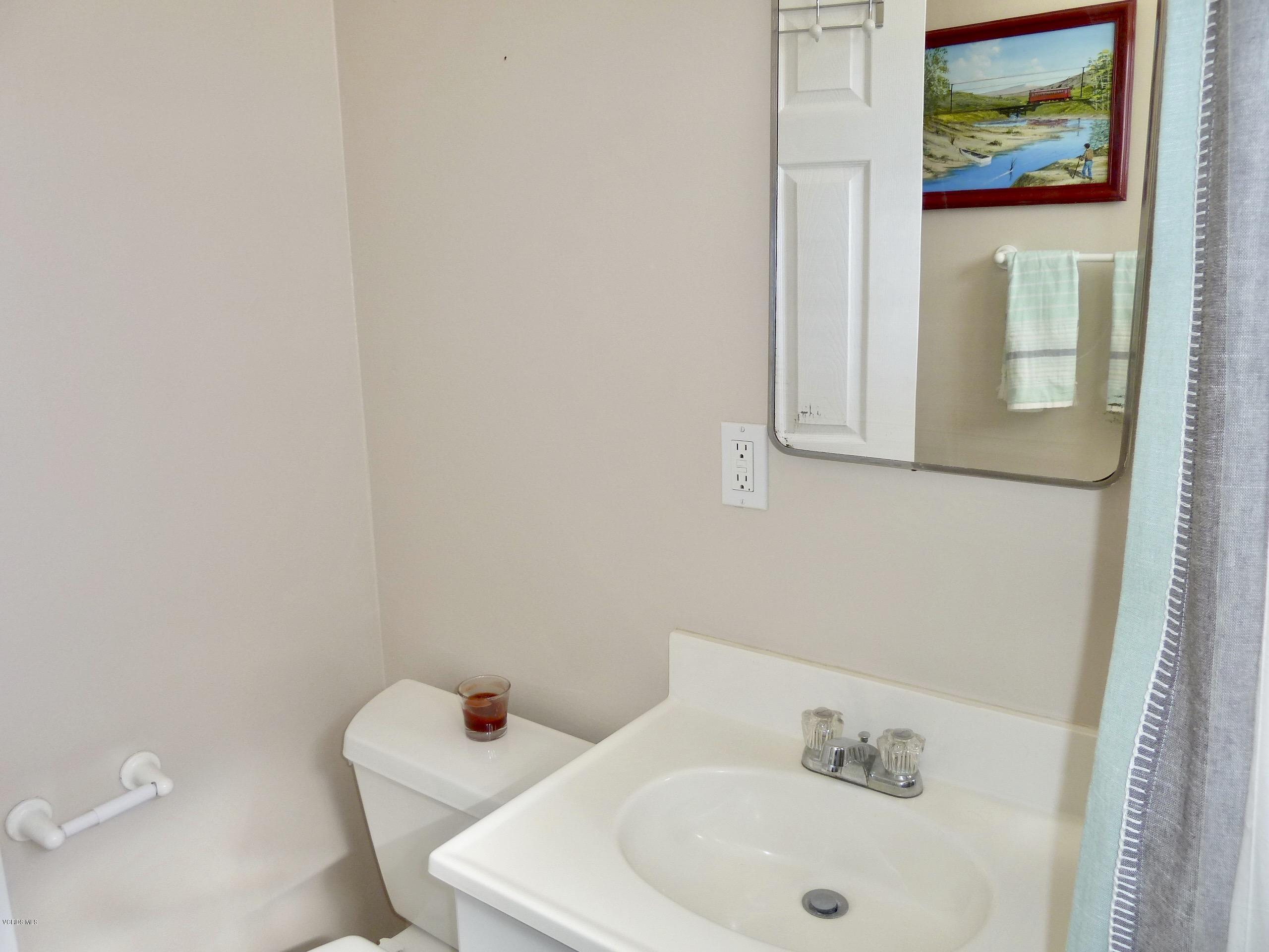 4221 Helene Street Simi Valley, CA 93063 - Photo 17 of 58 Master Bath