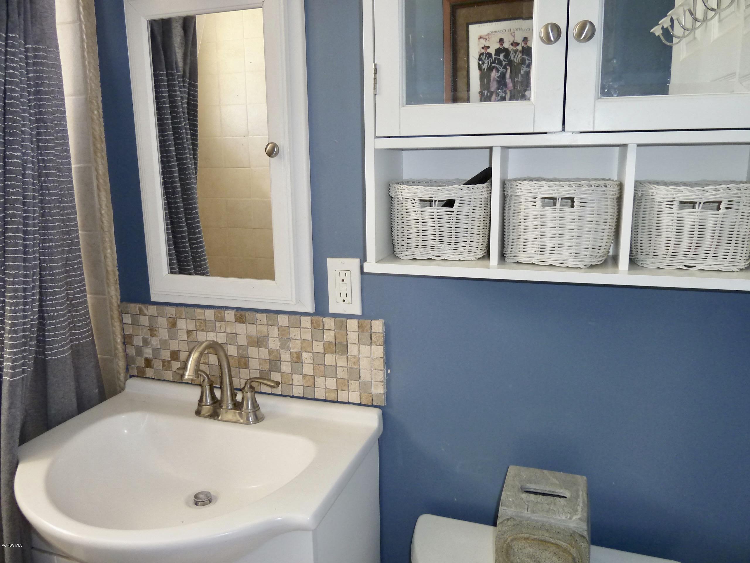 4221 Helene Street Simi Valley, CA 93063 - Photo 28 of 58 Guest Bath