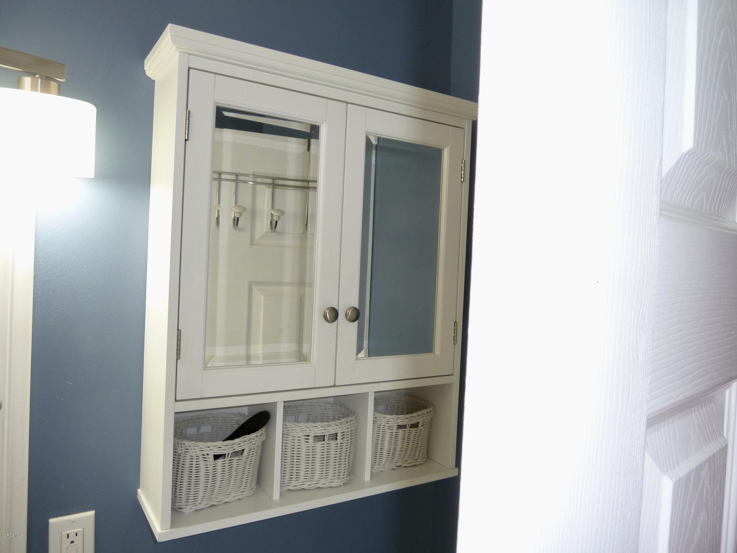 4221 Helene Street Simi Valley, CA 93063 - Photo 29 of 58 Guest Bath